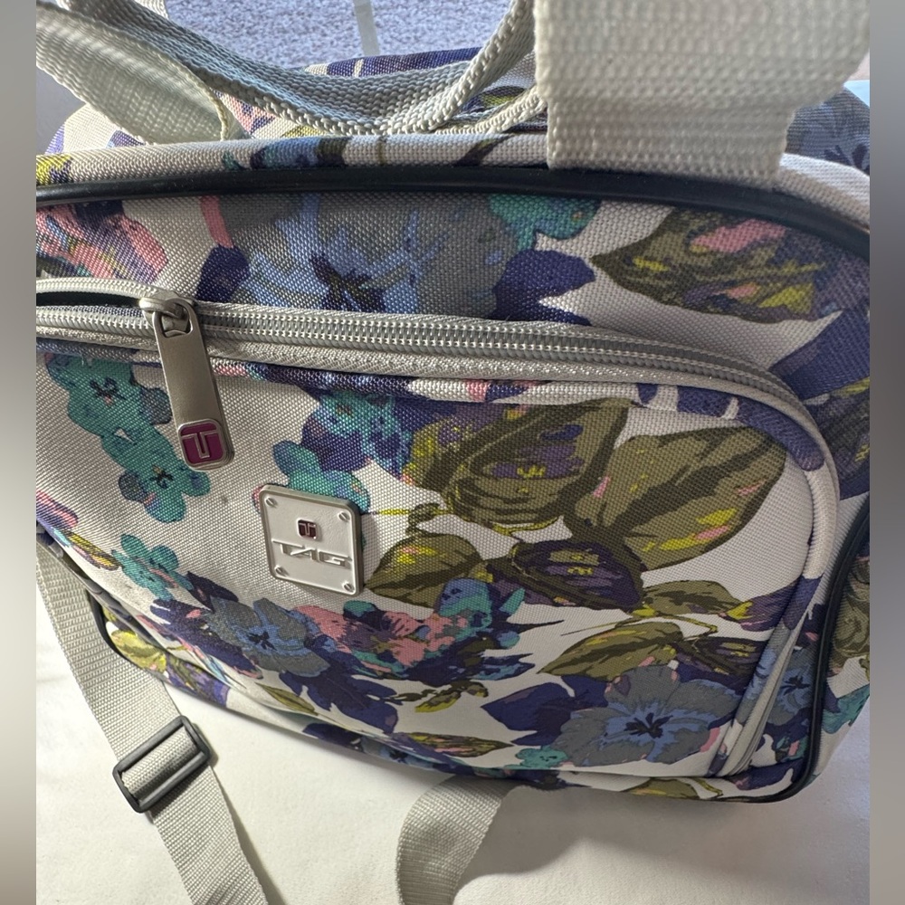 Tag Brand Floral Multicolor Travel Bag - Short double handles/adjustable strap